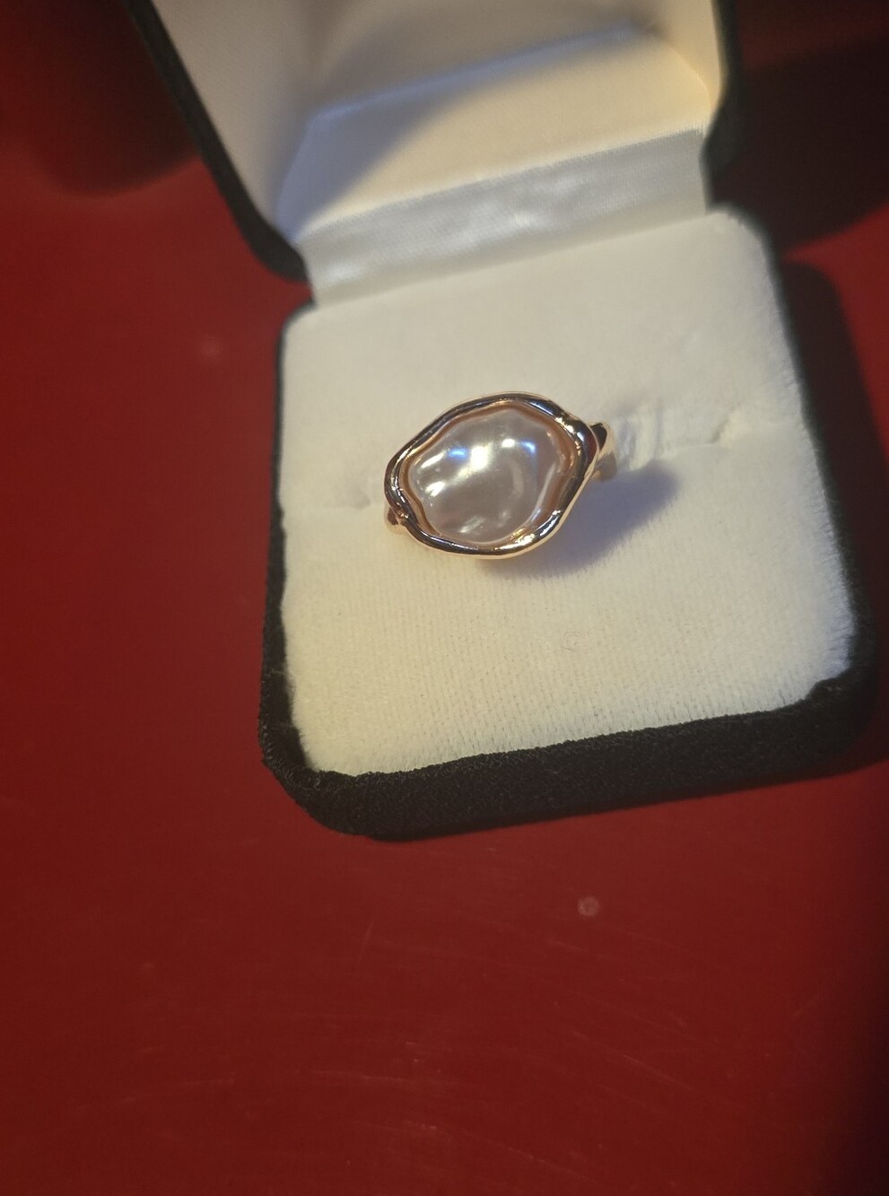 Modern Elegant Rose Gold Pearl Center Cocktail Ring Size 8